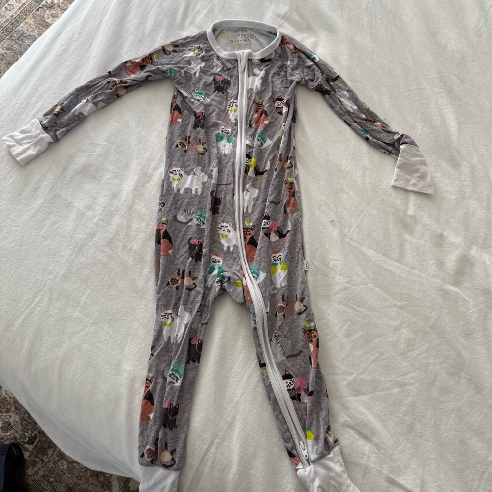 Little Sleepies zippy like new